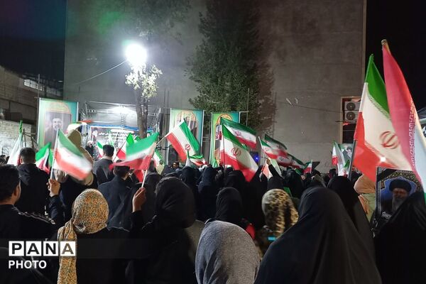 مردم شجاع وحیدیه میدان را خالی نمی‌گذارند 