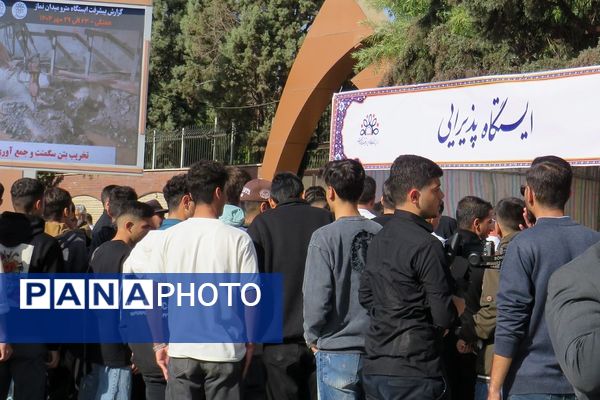 تجلی اتحاد دانش‌آموزان اسلامشهر در ۱۳ آبان