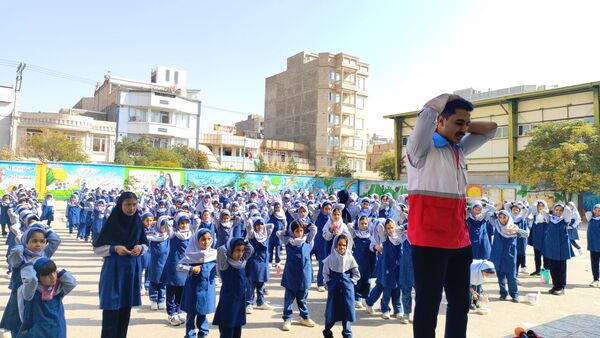 بیست و هفتمین مانور زلزله سراسری در مدرسه شاهد خیر سجادی 