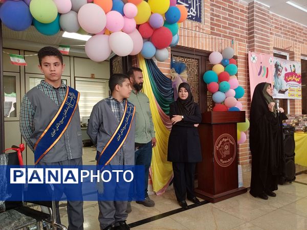 تهیه ویلچر برای دانش‌آموزان کم توان