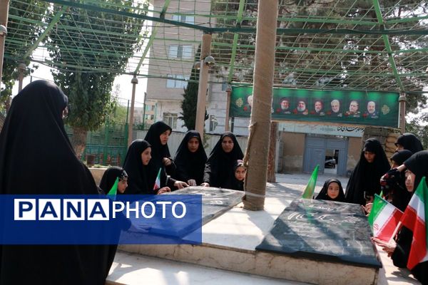 دیدار کمیته خادم شهدا شهرستان ملارد با خانواده شهید محمد شاهوردی