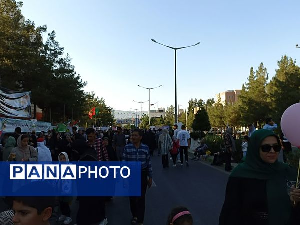 میهمانی کیلومتری غدیر در بیرجند