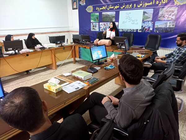 دوره توانمندسازی مربیان پیشتاز سازمان دانش‌آموزی منطقه ایجرود 