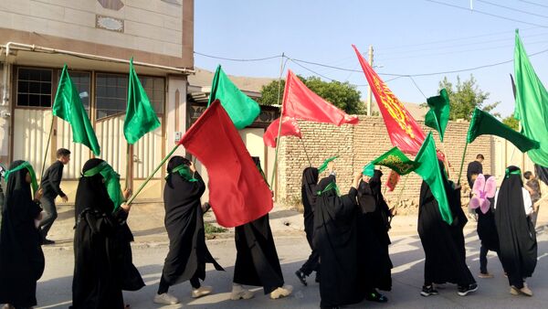علم‌ گردانی آیین‌ هر ساله‌ شهر وردنجان