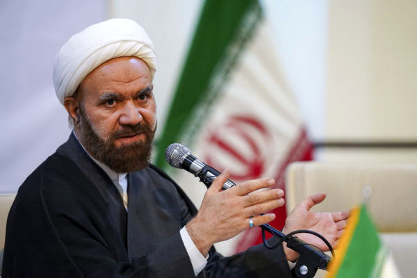 رسانه، ابزار جبهه حق با باطل خبرنگار، صدای رسای حق‌طلبی جهانی است