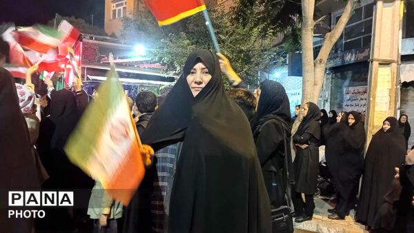 هم‌نوایی فرهنگیان و دانش‌آموزان اهر در سوگواره شبانه رهبر شهید