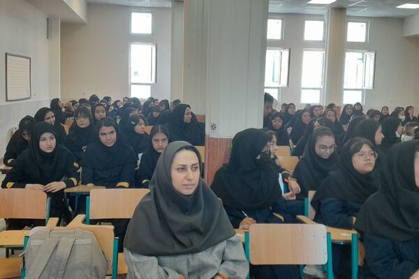 روز خاطره‌انگیز با برگزاری جشن سمپاد در دبیرستان استعدادهای درخشان فرزانگان ملارد