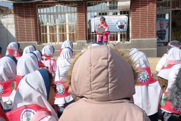 یادواره شهید حاج قاسم سلیمانی در مدرسه ۲۲بهمن دوره اول شهرستان آباده