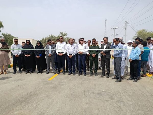 هفته دولت در جاسک؛ از تجلیل کادر درمان تا افتتاح مزرعه ۲۰ هکتاری میگو