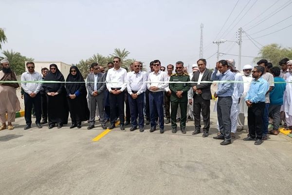 هفته دولت در جاسک؛ از تجلیل کادر درمان تا افتتاح مزرعه ۲۰ هکتاری میگو