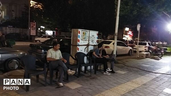 چایخانه فلکه ایران در هشتاد و پنجمین شب از اجتماعات مردمی نیشابور 