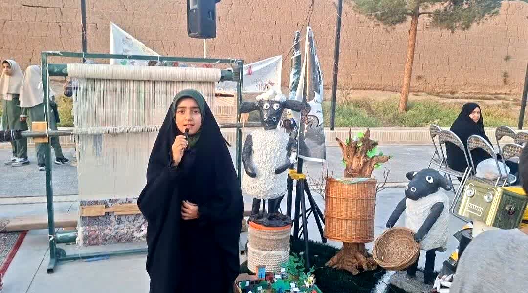 غرفه شهرستان تفت در نمایشگاه از ریشه تا رویش