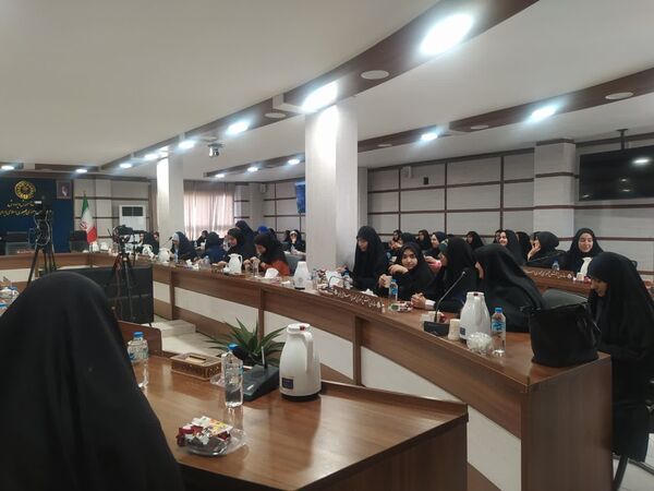 حضور خبرنگاران پانا استان قم در دوره آموزشی نوراوی مهر