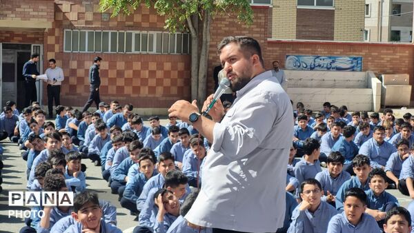 رزمایش نسل امید در دبیرستان شاهد شهید باب‌الله مومنی ناحیه ۴ کرج