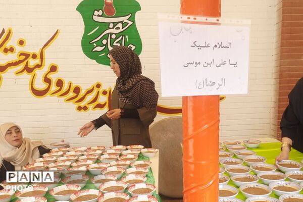 چایخانه امام رضا(ع) در دبیرستان شاهد کوثر رباط‌کریم