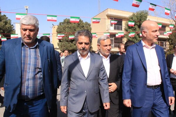بهارستان روی ریل پیشرفت، افتتاح چندین طرح خدماتی و عمرانی