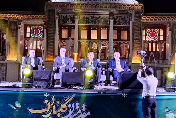 مراسم تجلیل از معلمان نمونه استان فارس