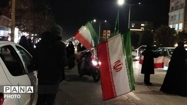 راهپیمایی ها در نیشابور همچنان ادامه دارد 
