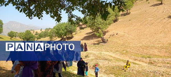 پیاده‌روی اهالی روستای رفن به مناسبت هفته سلامت