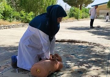 نخستین جشنواره علمی و مهارتی مراقبان سلامت آموزش‌وپرورش کردستان برگزار شد