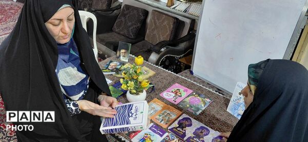 نشست کتابخوانی با موضوع «خون دلی که لعل شد» در قم