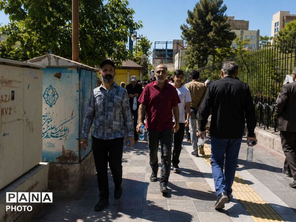 مشهد میزبان آیین باشکوه تشییع شهید آیت الله العظمی سید علی خامنه ای و خانواده 