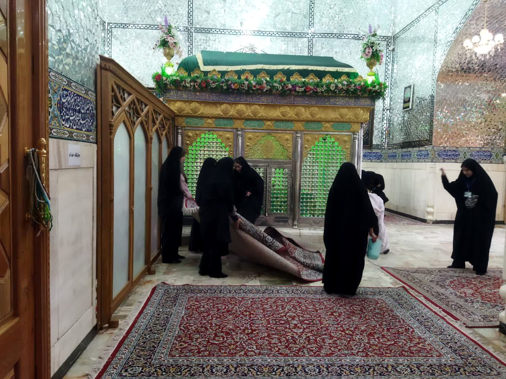 حلول ماه مبارک رجب جلوه‌ای از بندگی و خدمت در باغمزار