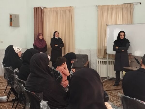 جلسه انجمن و اولیا در هنرستان کاردانش حافظ 