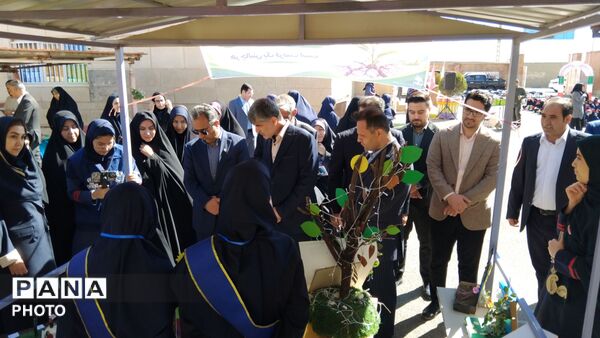 گرامیداشت هفته سلامت روان در دبیرستان فرزانگان ملارد 