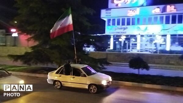 پرچم های ایران و حزب الله  بر فراز شهر نیشابور 