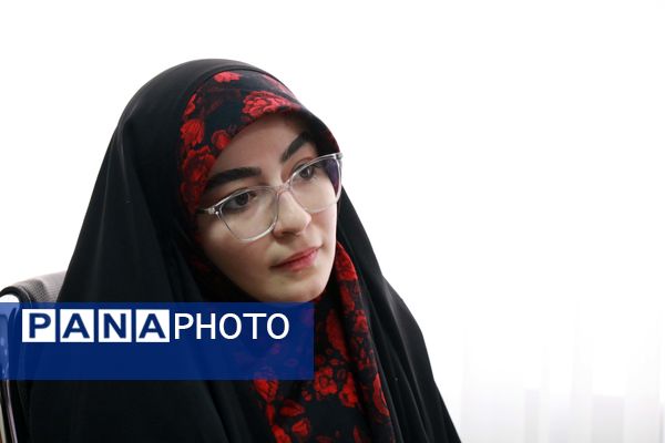 نشست صمیمی دانش‏‌آموز خبرنگاران و نمایندگان مجلس دانش‌آموزی آذربایجان شرقی با علی فلاحتکار