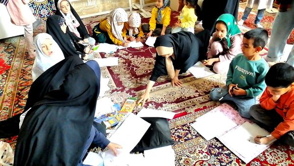 برپایی غرفه کودک در حاشیه نماز جمعه شهرستان کاشمر