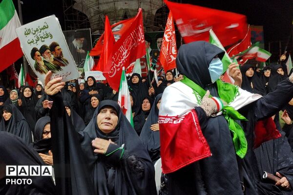 صحیح خوانی و باز خوانی احکام در موکب شمیم میدان امام خامنه‌ای شهرستان قدس 