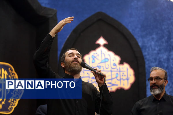 اجتماع لبیک یا حسین(ع) و گرامیداشت شهدای 15 خرداد در حرم حضرت معصومه(س)