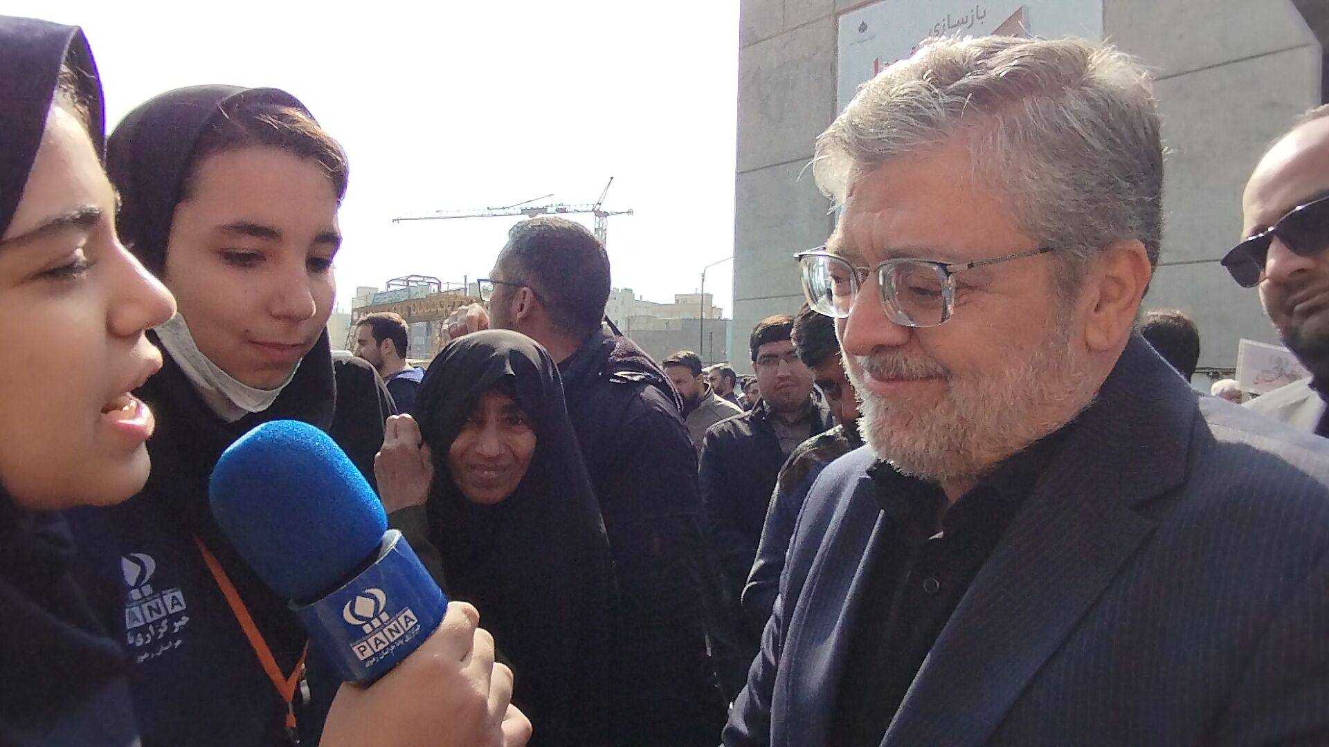 دانش آموزان در مسیر انقلاب خط مقدم مبارزه با استکبار و  دشمنان بودند
