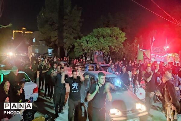 مراسم شام غریبان سالار شهیدان  در حسینیه شهدای شهر بار
