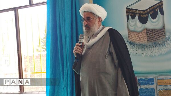 نواختن زنگ نماز در ملایر