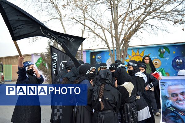 افتتاحیه طرح  «ایرانمون» در مدرسه شهدای گمنام بهارستان‌دو