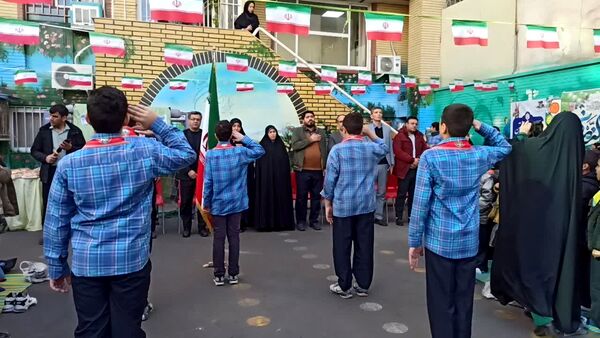 طنین زنگ انقلاب در طلیعه دهه فجر در منطقه ۱۰
