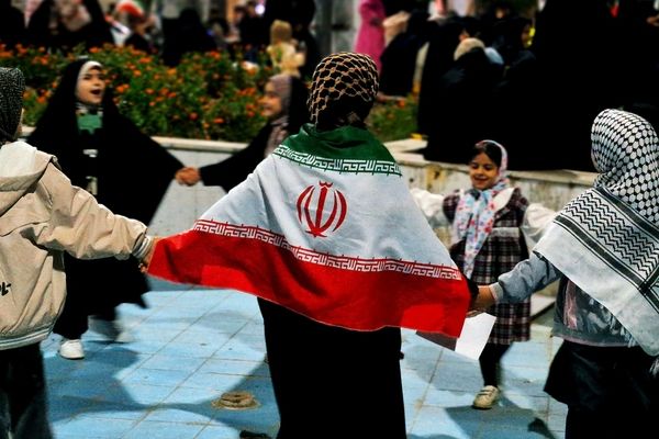 گلوگاه، شب جمعه‌ای به رنگ انتظار و بیعت