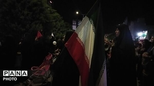 زمزمه های دعا در بلوار فضل نیشابور 