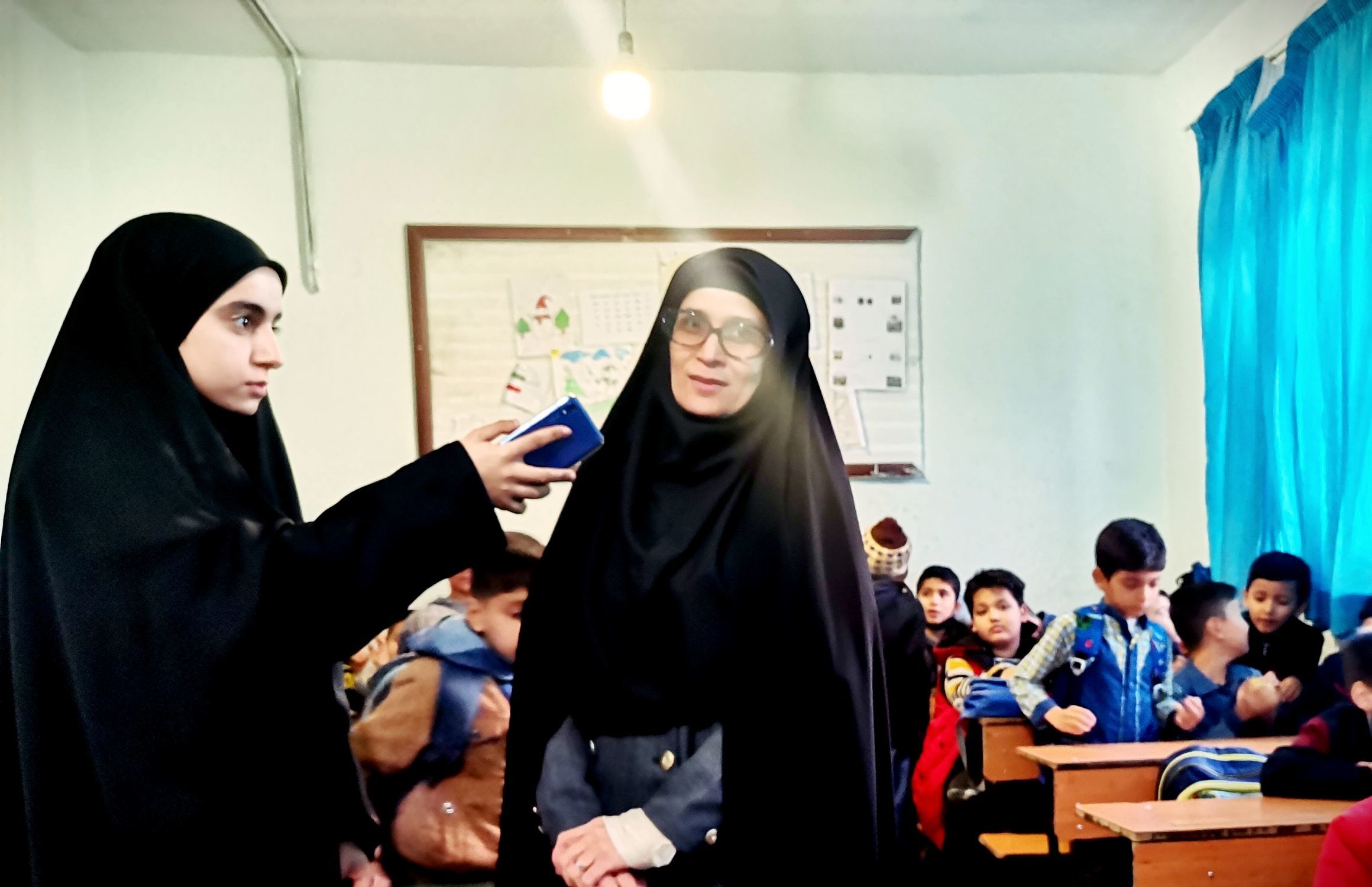 باید به دانش آموز در مدرسه شخصیت و اعتماد بنفس داد 