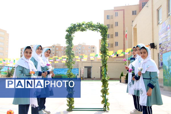 افتتاحیه سفیران سلامت در دبستان نیک اندیشان