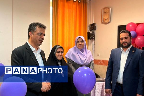 درخشش شکوفه های امید در مدرسه آیت الله خامنه ای 