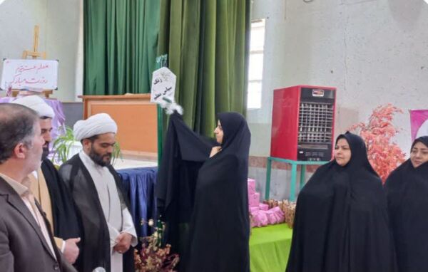 آیین نواختن زنگ معلم در دبیرستان نمونه دولتی فراهی فاروج همزمان با سراسر کشور