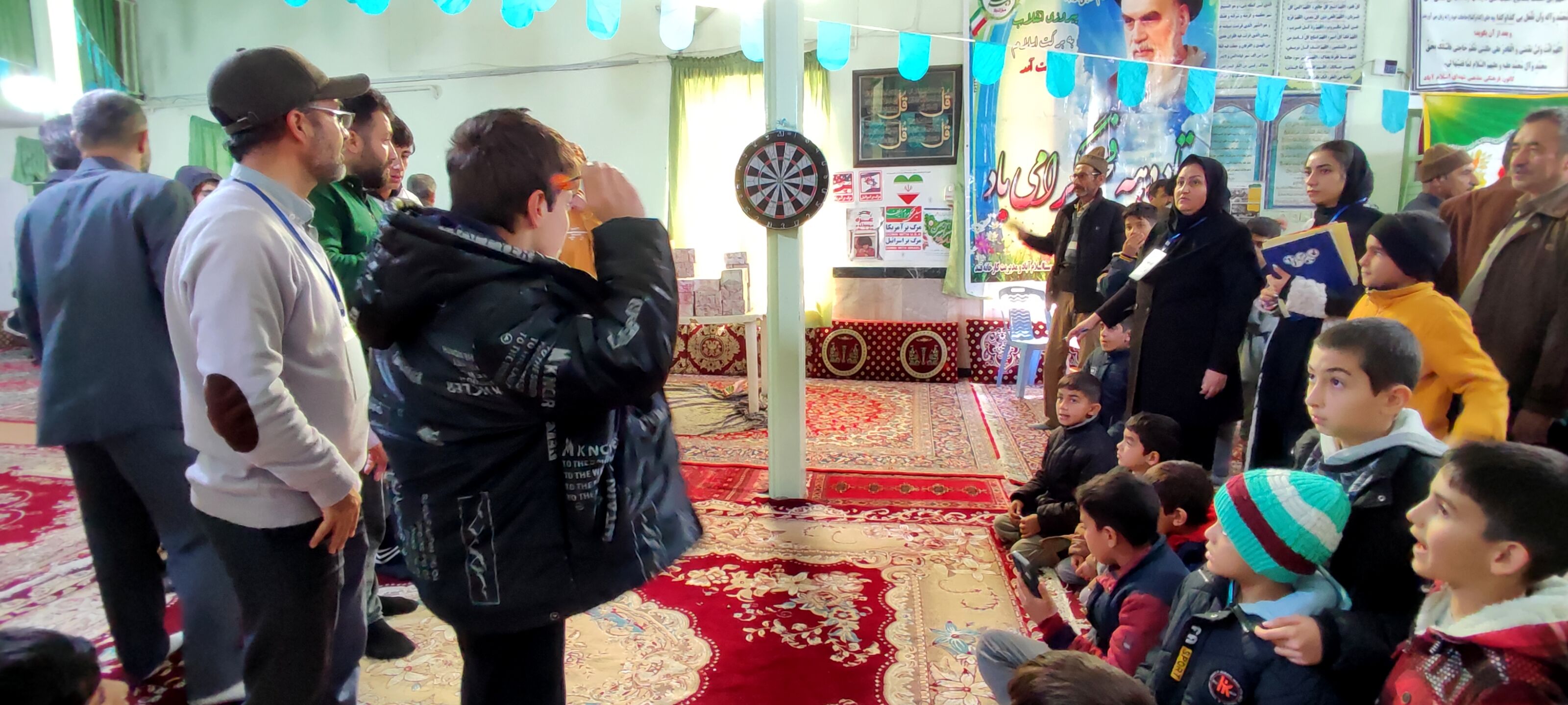 برگزاری مسابقات دارت در جشن بزرگ ۲۲بهمن در روستای اسلام آباد شیروان 
