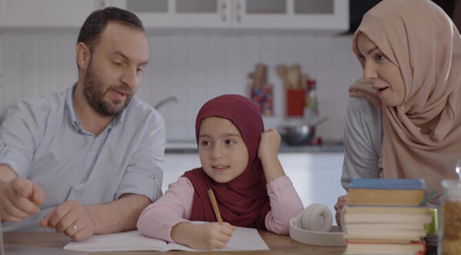 آغاز دوره آموزش خانواده در دبیرستان فردوسی سراب 