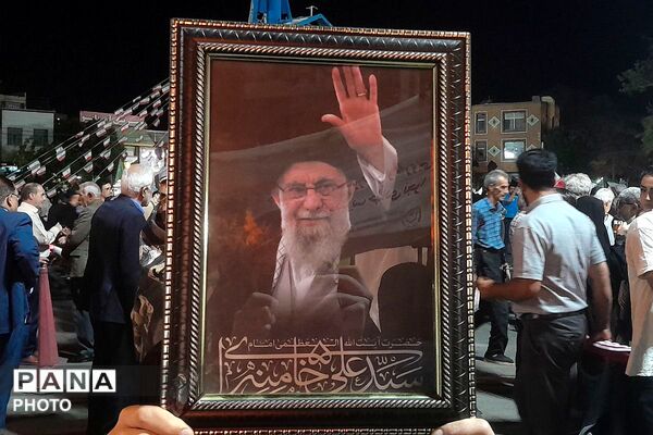 تداوم تجمعات شبانه در میدان امام خمینی (ره)