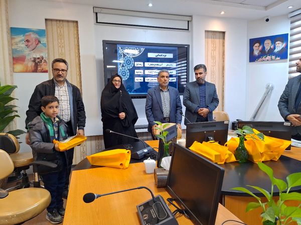 آیین تجلیل از برگزیدگان جشنواره کتابنوش