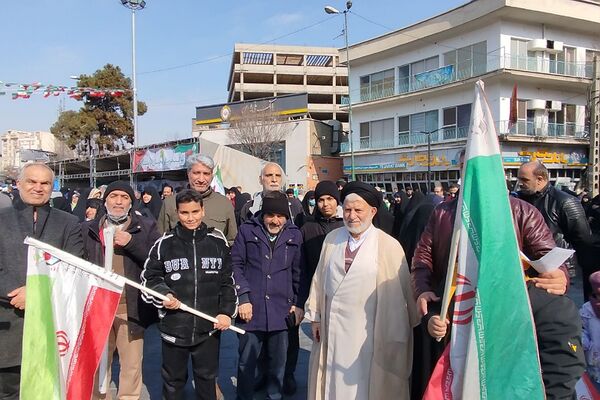 حضور اقشار مختلف شهرری در جشن پیروزی انقلاب 